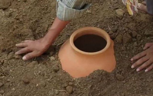 Irriguer avec des artefacts en argile cuite